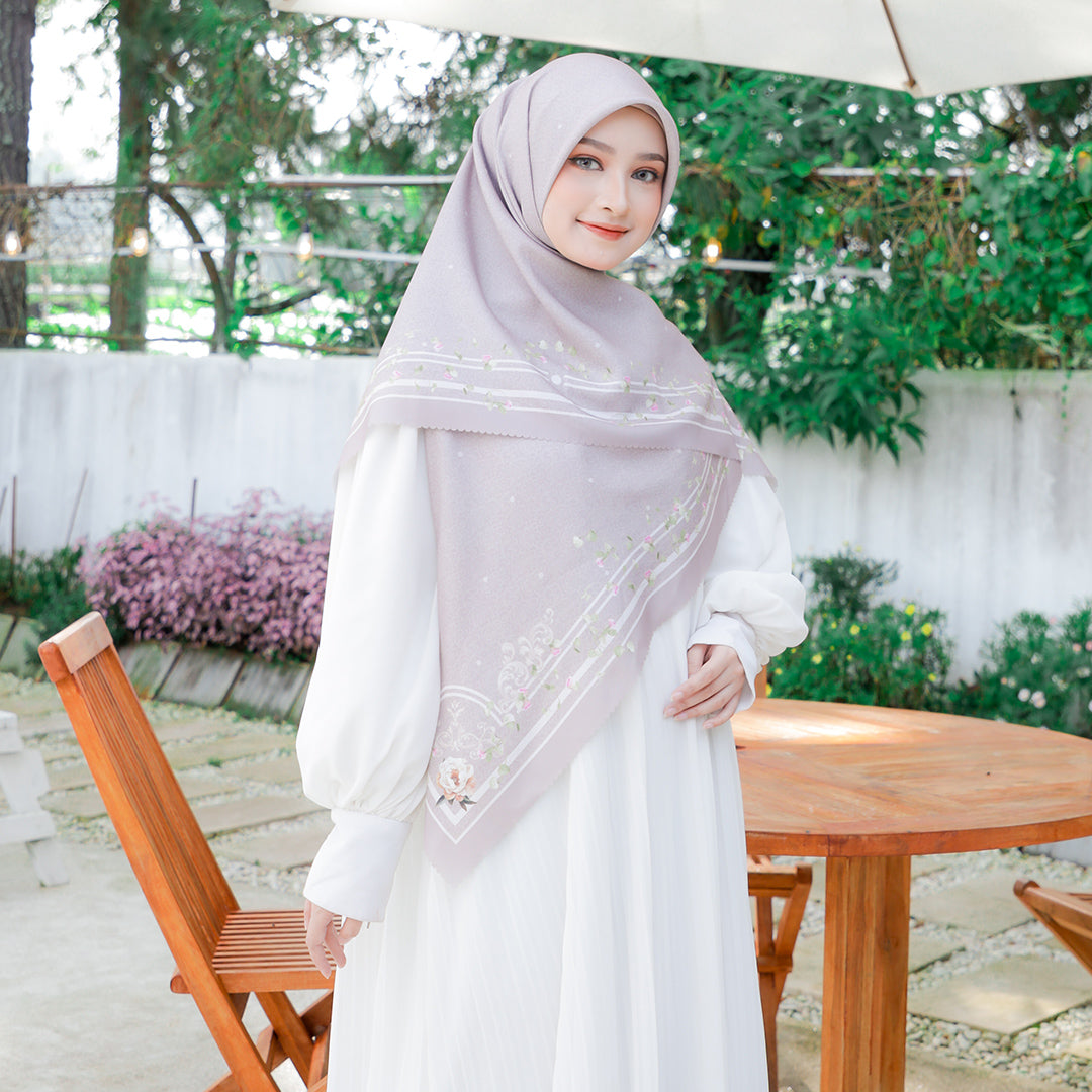 Rasya Embossed Printed Scarf