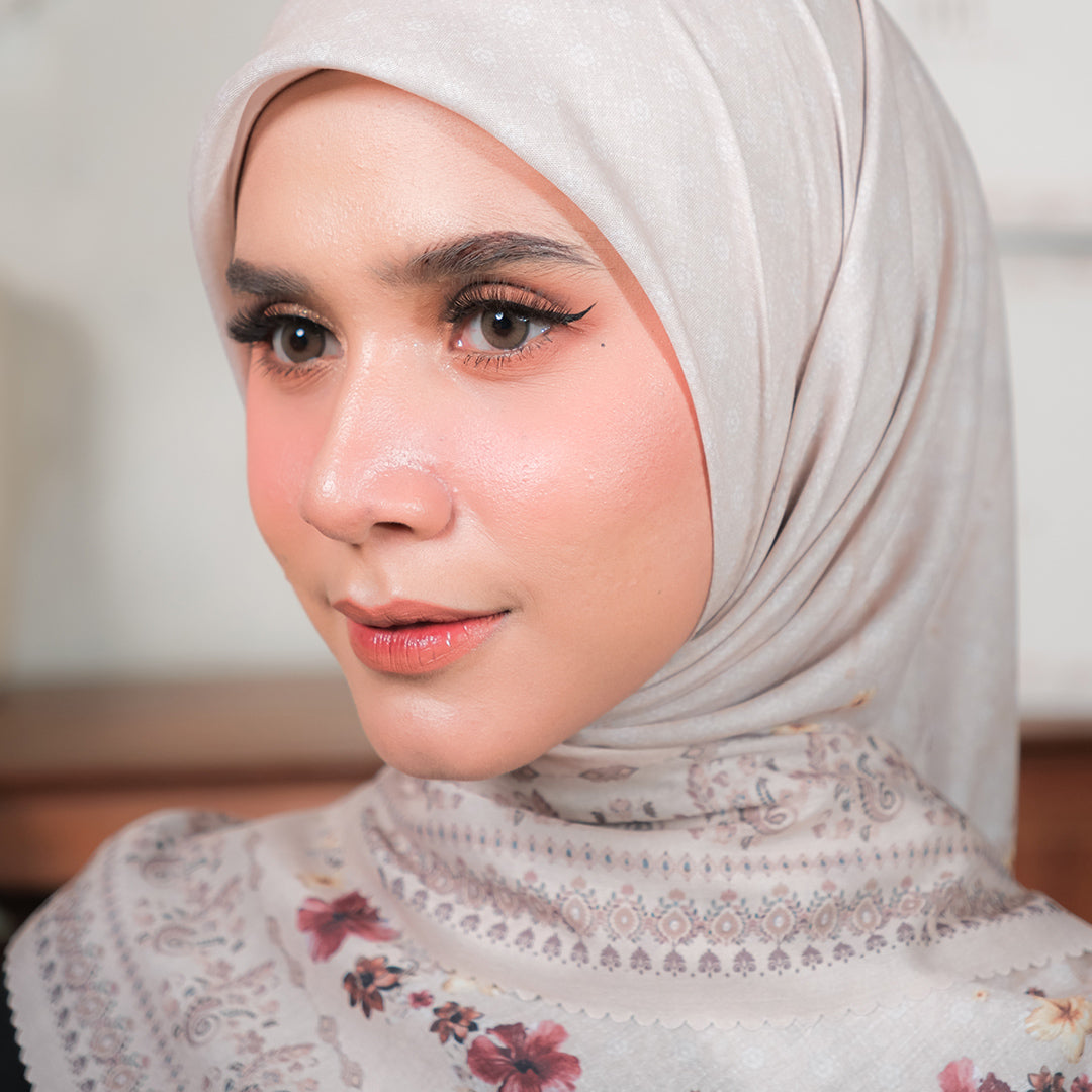 Askara Embossed Printed Scarf