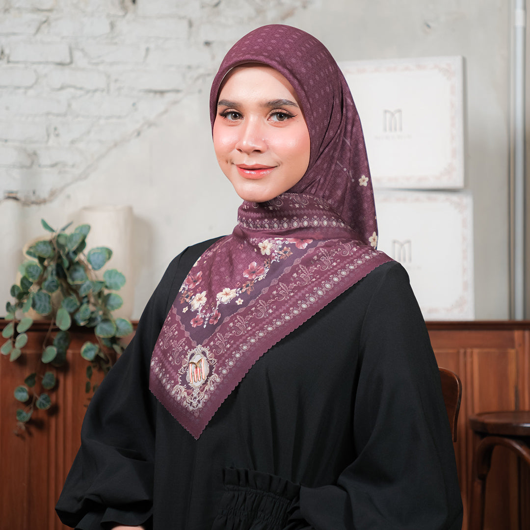 Askara Embossed Printed Scarf