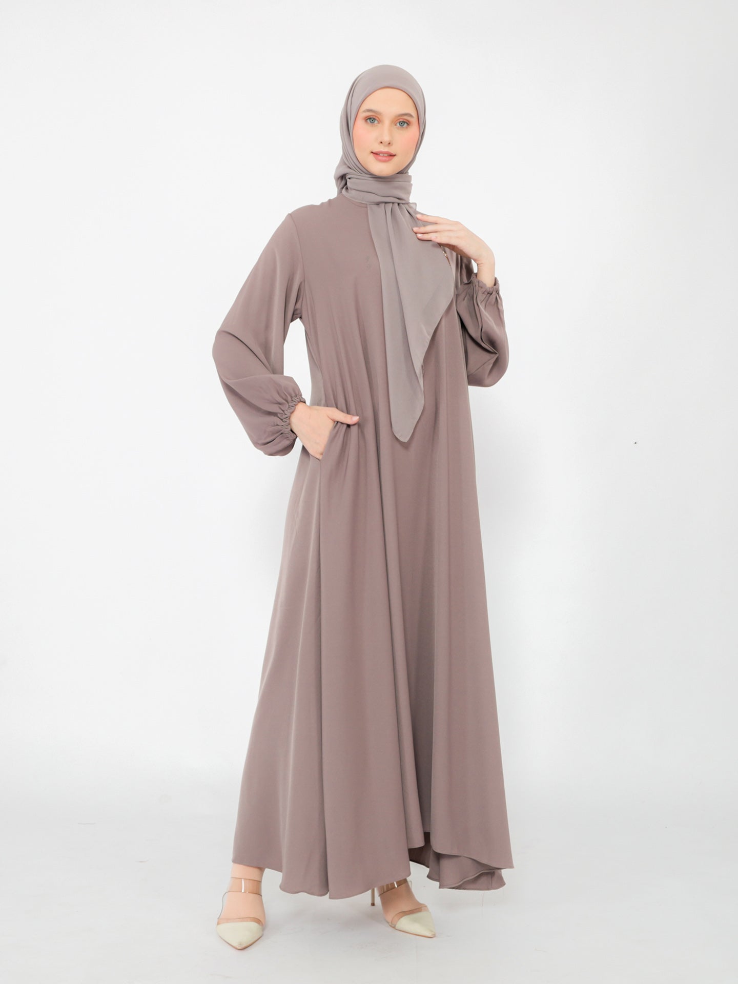 Zahrina Abaya