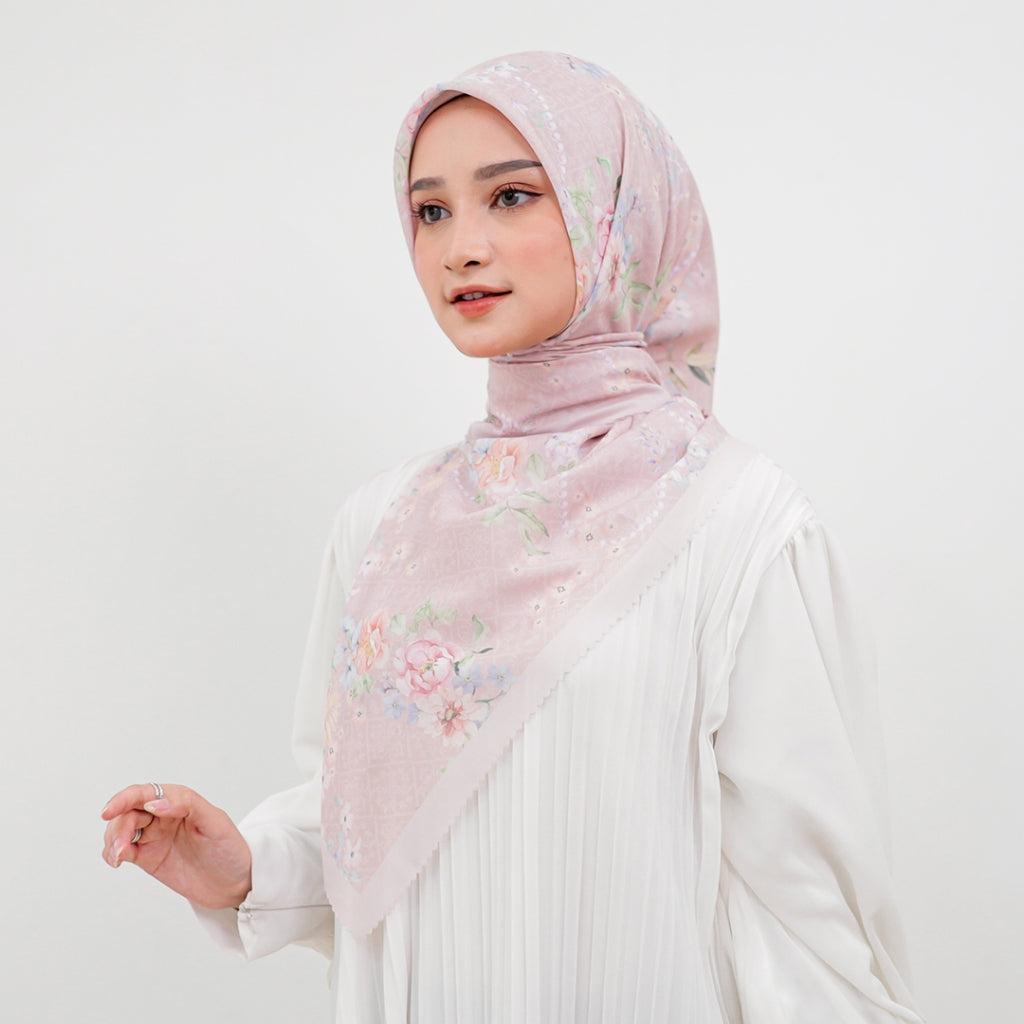 Mutiara Printed Scarf